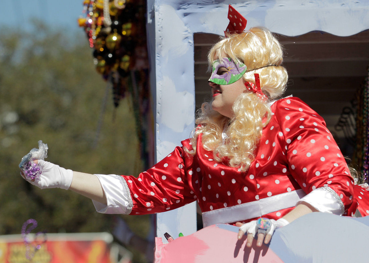 Krewe of Iris 2017 rolls in New Orleans: See Mardi Gras parade photos